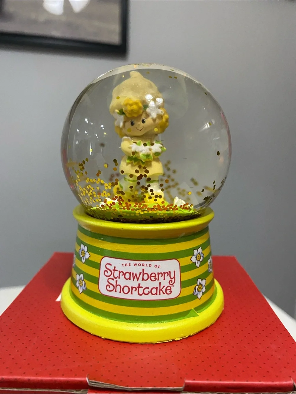 The World of Strawberry Shortcake Lemon Meringue Snow Globe